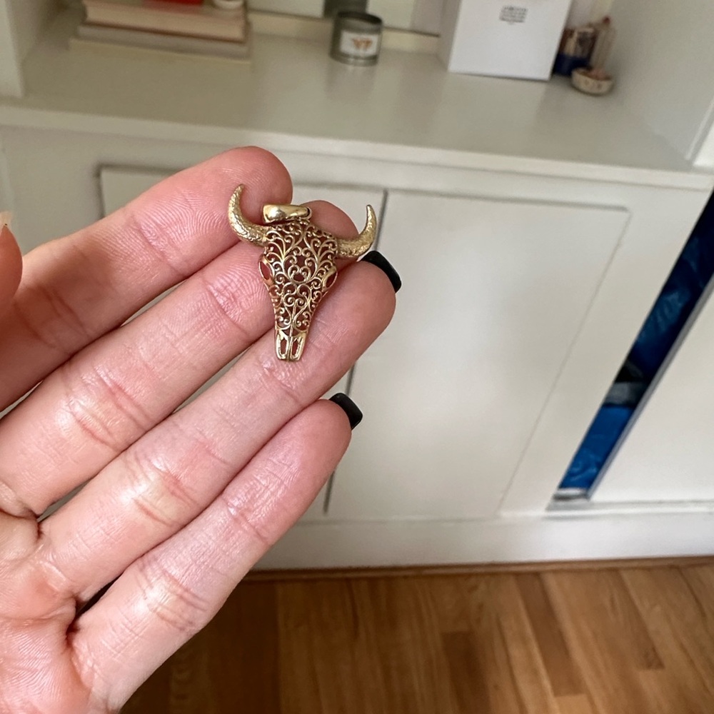 Gold Bull Skull pendant - Picture 7 of 7